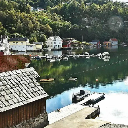 Appartement Two-bedroom Holiday In 1 Uggdal